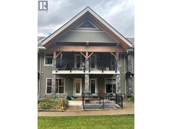 Property Photo: 912 Slocan Street 7 BC V0G 2C0