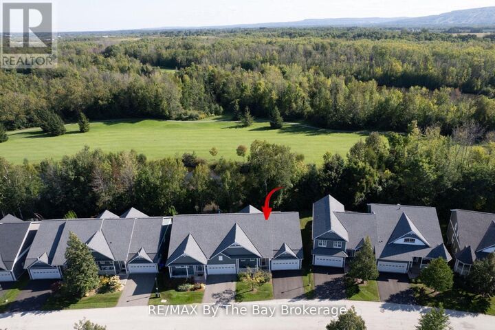 32 Green Briar Drive — photo 1