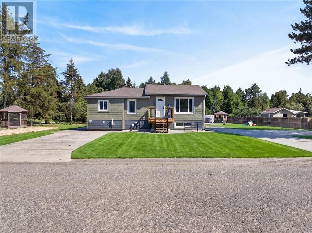 Property Photo: 1640 Gravel Drive ON P3P 1R7