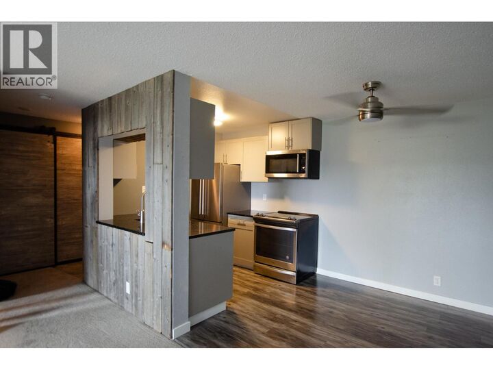 Property Photo:  392 Killoren Crescent 215  BC V2M 6J9 