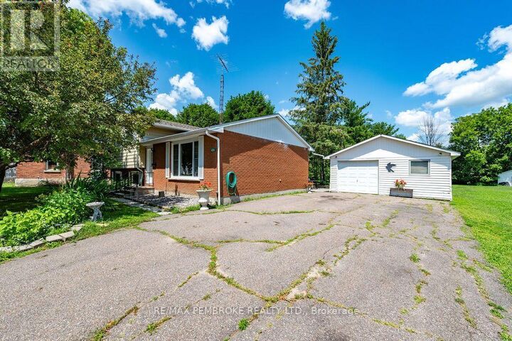 Property Photo: 1656 Beachburg Road ON K0J 1C0