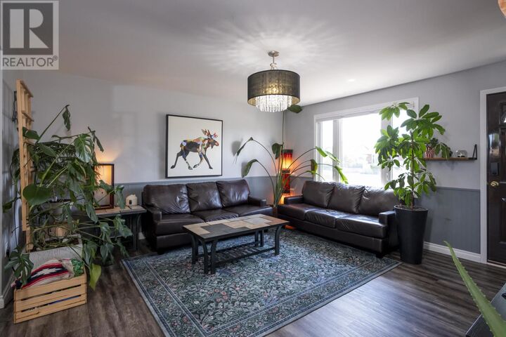 Property Photo: 105 Spruce Ct ON P7C 1X7