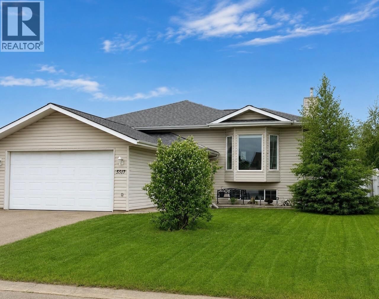 Property Photo: 5517 57 Avenue BC V0C 1R0