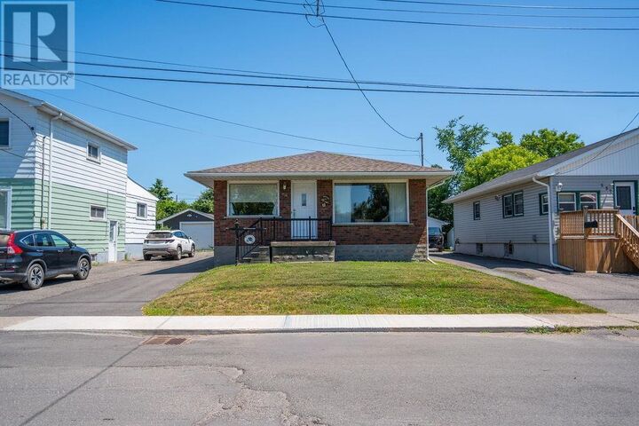 Photo de la propriété:  536 Charles St  ON P6C 3L8 