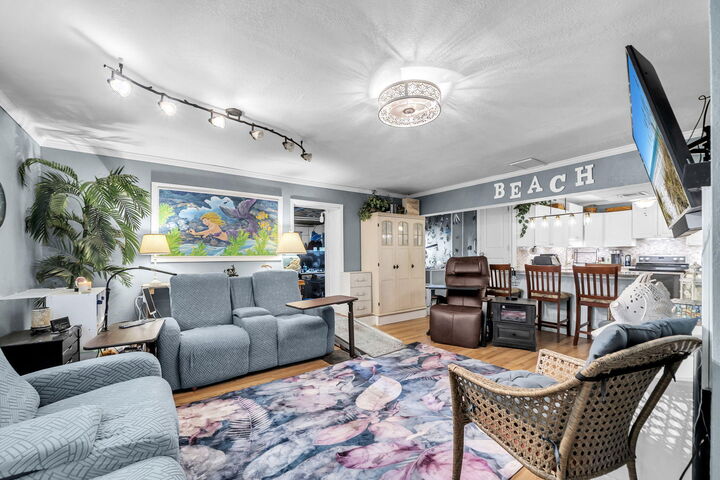 Property Photo: 5612 Hilltop Avenue A-C FL 32408