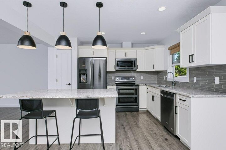Property Photo: 4205 30 Street NW 27 AB T6T 2G9