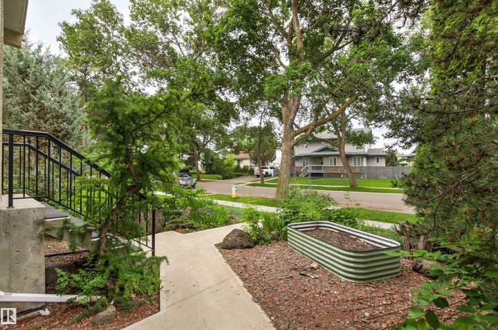 Property Photo: 13868 110A Avenue NW AB T5M 2M9