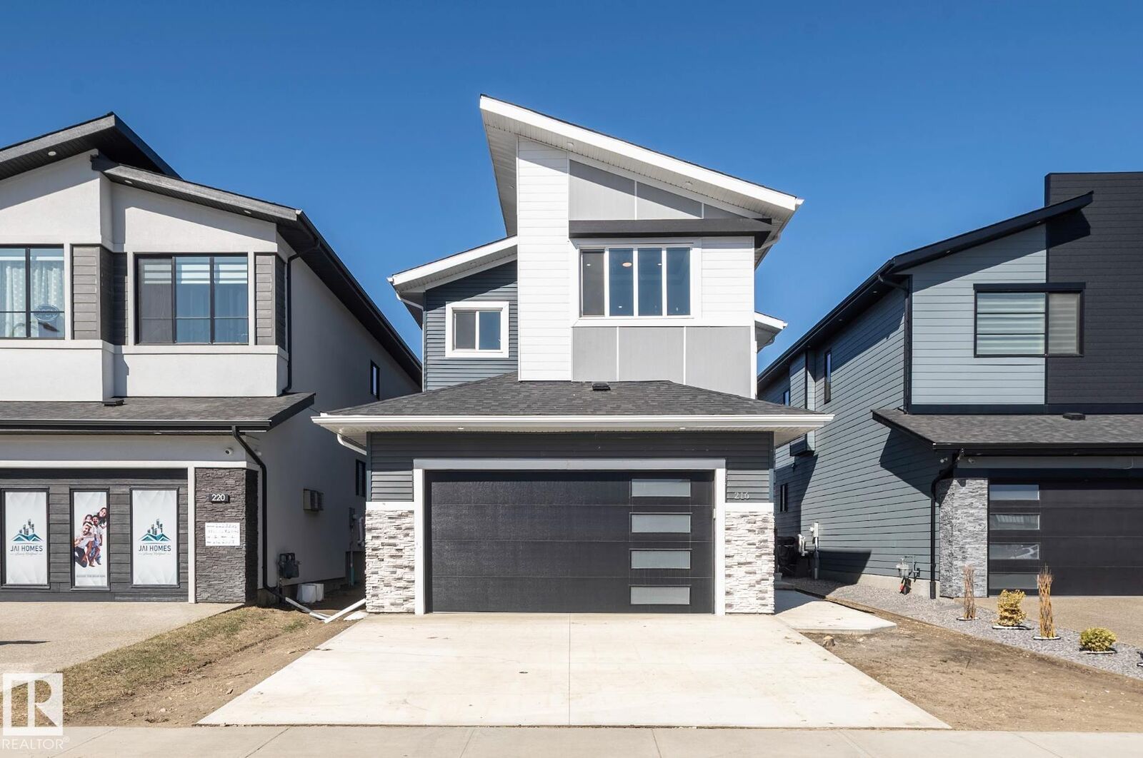 Property Photo:  216 33 Street SW  AB T6X 3C7 