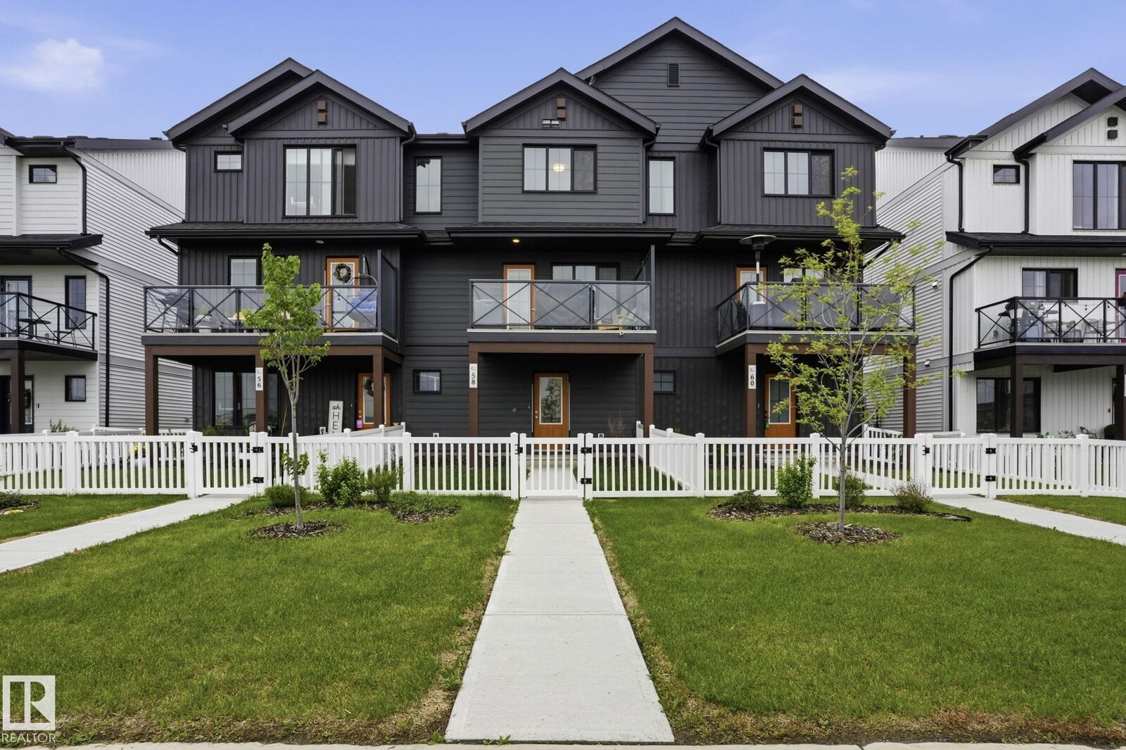 Property Photo:  58 Jensen Gate  AB T5S 7Y5 