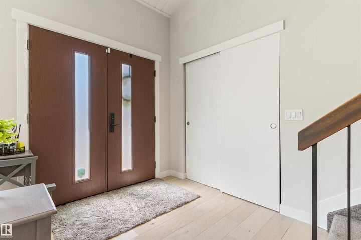 Property Photo:  11422 32 Avenue NW  AB T6J 3H5 