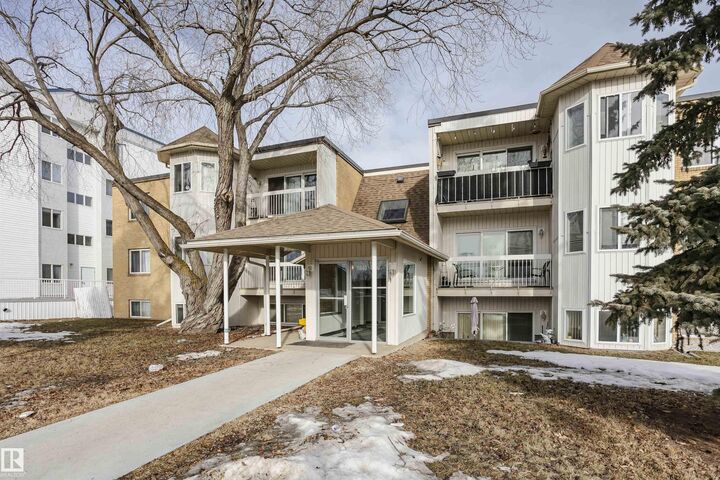 Property Photo: 11440 40 Ave SW 204 AB T6J 0R5