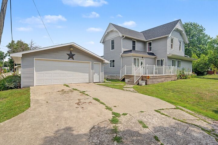 Property Photo:  1220 12th Ave  IA 50563 