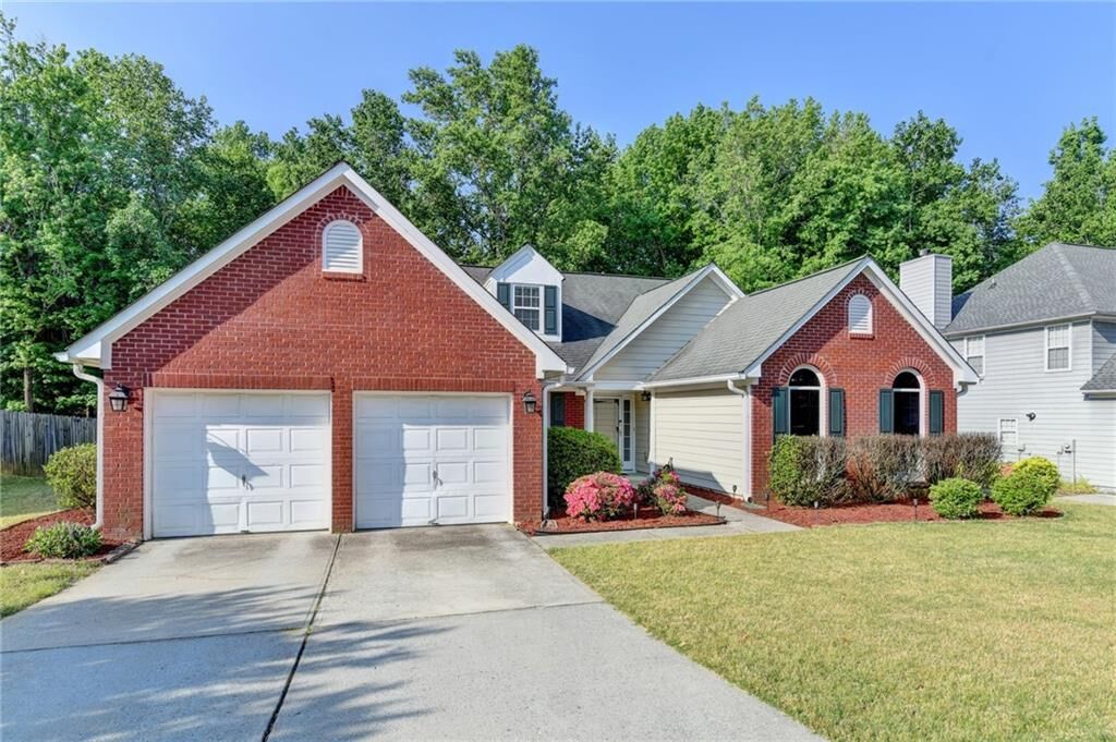 Property Photo:  1396 Belfaire Trace  GA 30019 