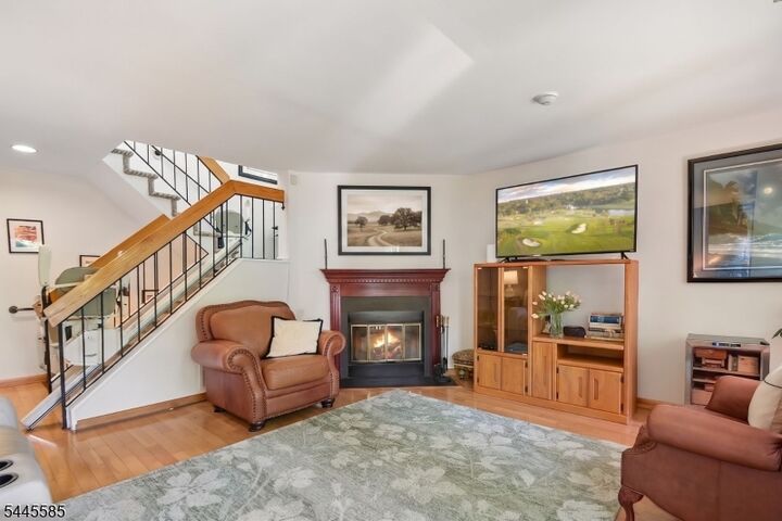 Property Photo: 167 Marion Dr NJ 07052