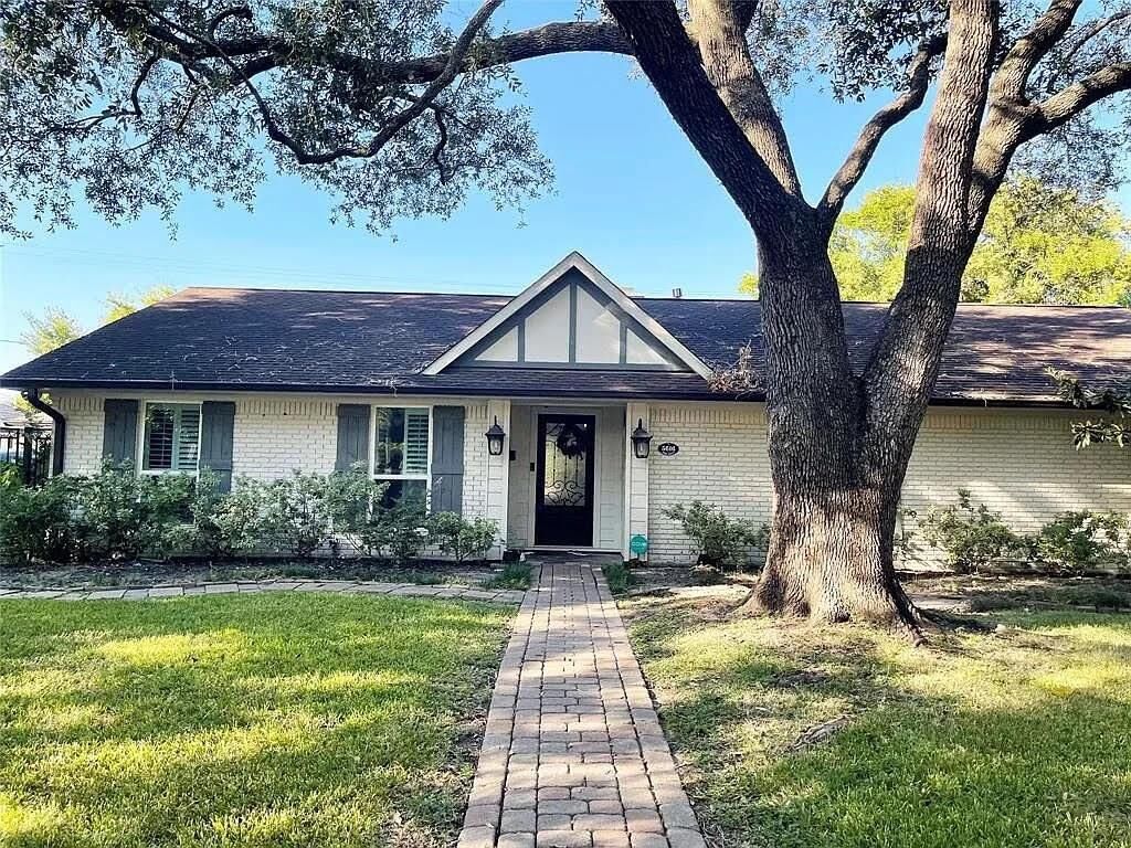 Property Photo:  5616 Pine Street  TX 77081 