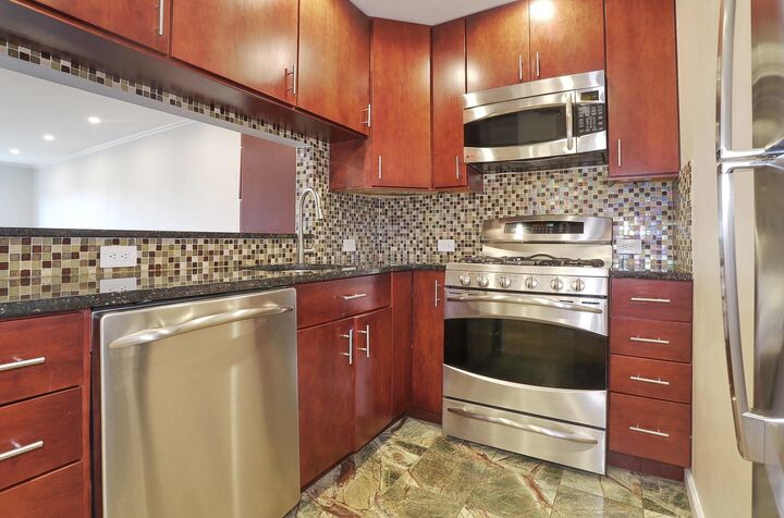 Property Photo:  1001 Clinton St 5B  NJ 07030 