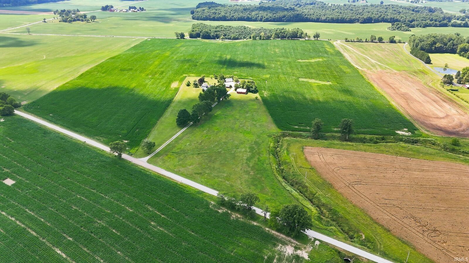 Property Photo: 1382 County Road 33 IN 46793