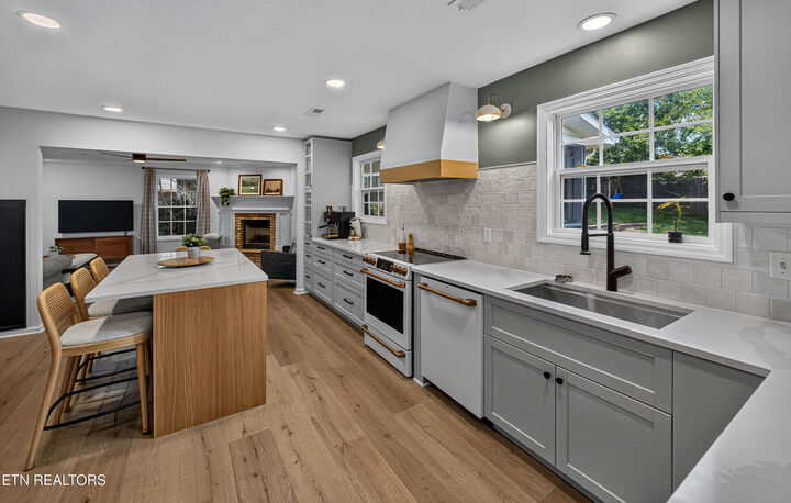 Property Photo: 7341 Jenkins Creek Drive TN 37931
