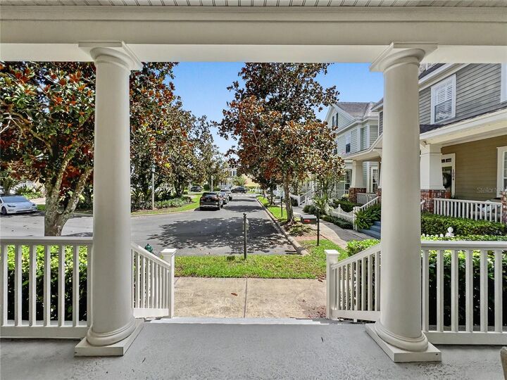 Property Photo:  1006 Sandlace Court  FL 34747 