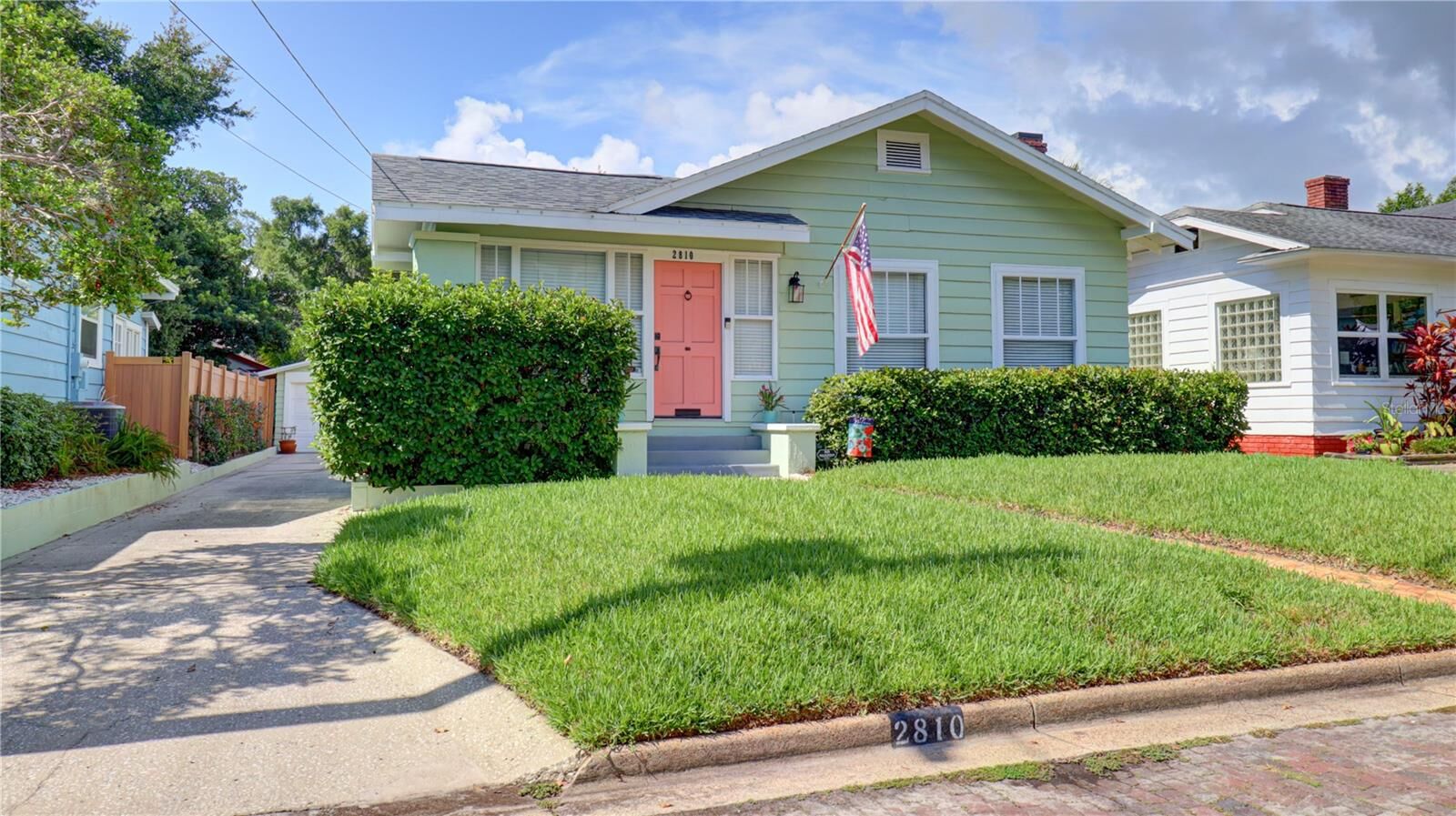 Property Photo: 2810 W Angeles Street FL 33629