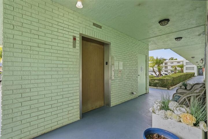 Property Photo:  5973 Terrace Park Drive N 109  FL 33709 