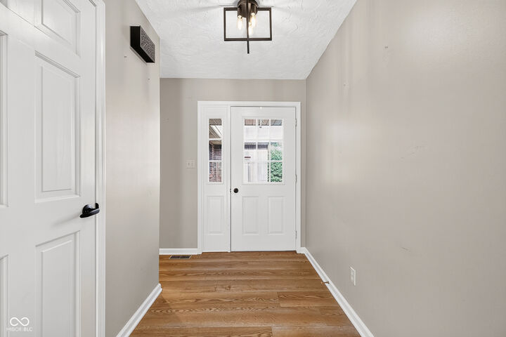 Property Photo:  536 Beech Lane  IN 46064 