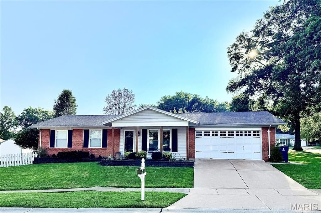 Property Photo: 6339 Treehouse Trail MO 63129