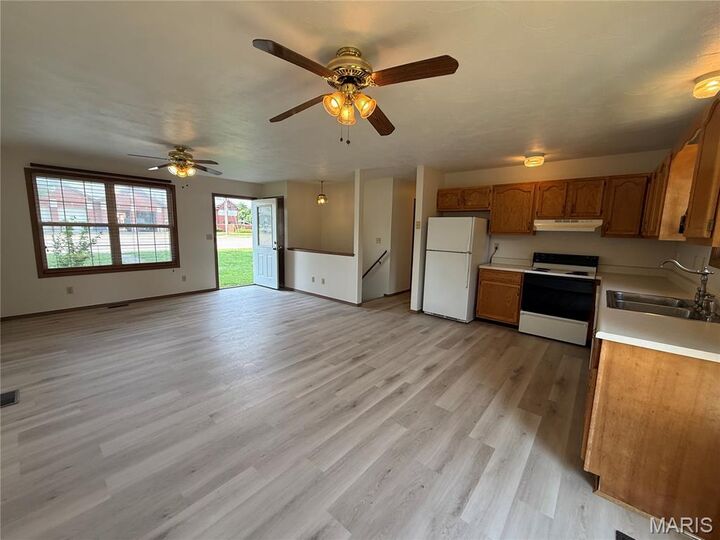 Property Photo:  3209 College Avenue  IL 62002 