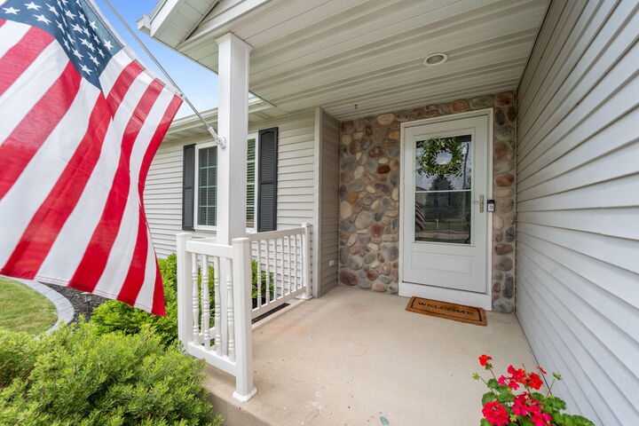 Property Photo: 1300 Conifer Ave WI 53090