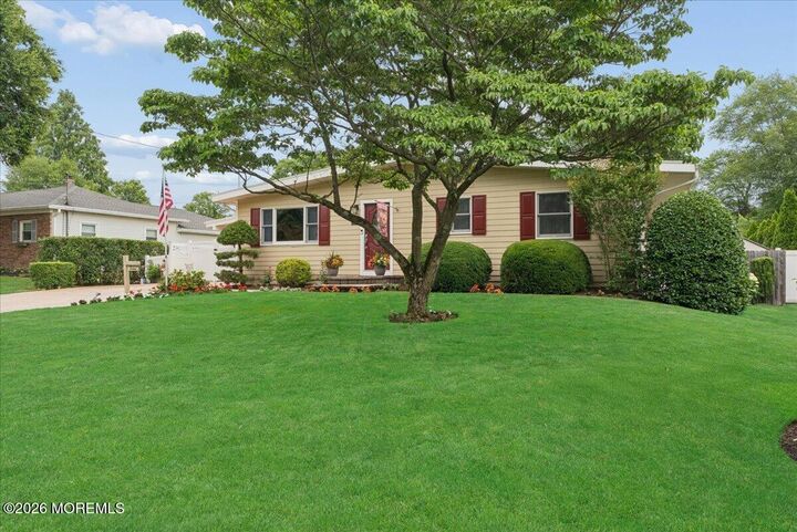 Property Photo:  276 Parkview Terrace  NJ 07738 