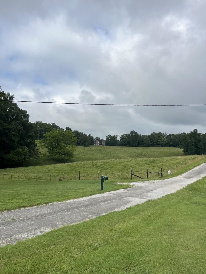 Property Photo:  899 El Smith Rd S  TN 38573 