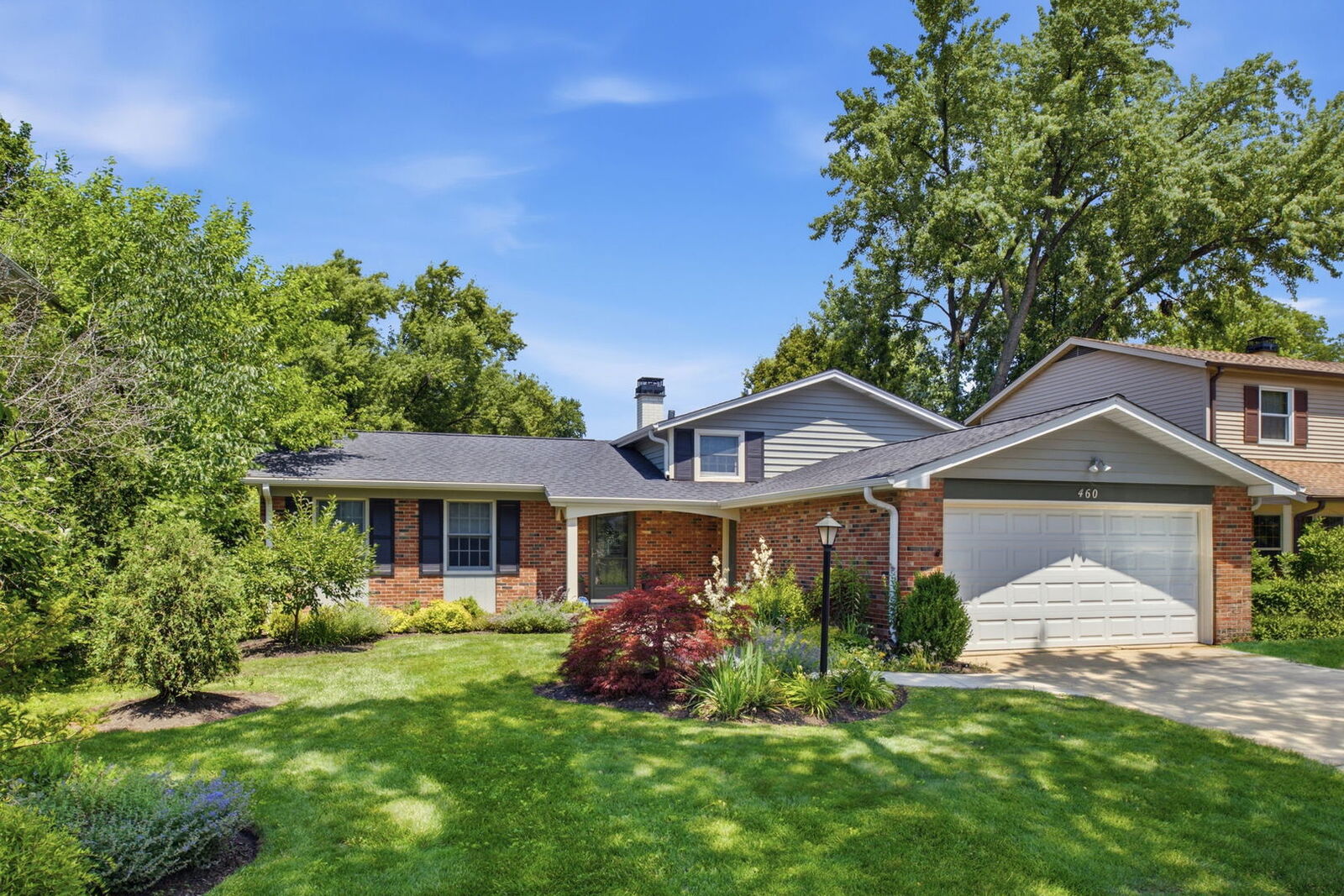Property Photo:  460 Trinity Court  IL 60089 
