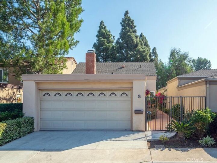 Property Photo: 3 Willow Tree CA 92612