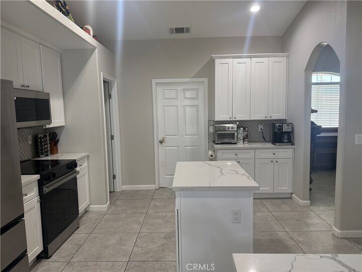 Property Photo: 9040 10th Avenue CA 92345