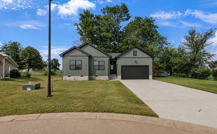 Property Photo:  112 Bee Line Way  KY 42286 