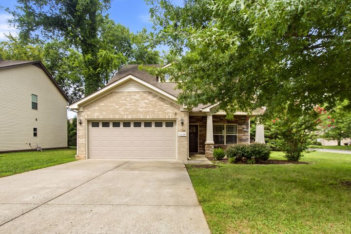 Property Photo:  2204 Burnside Dr  TN 37128 