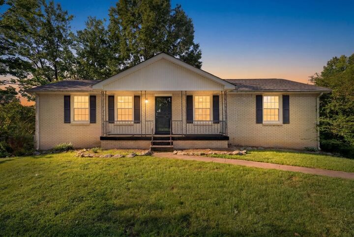 Property Photo: 304 Notgrass Rd TN 37042