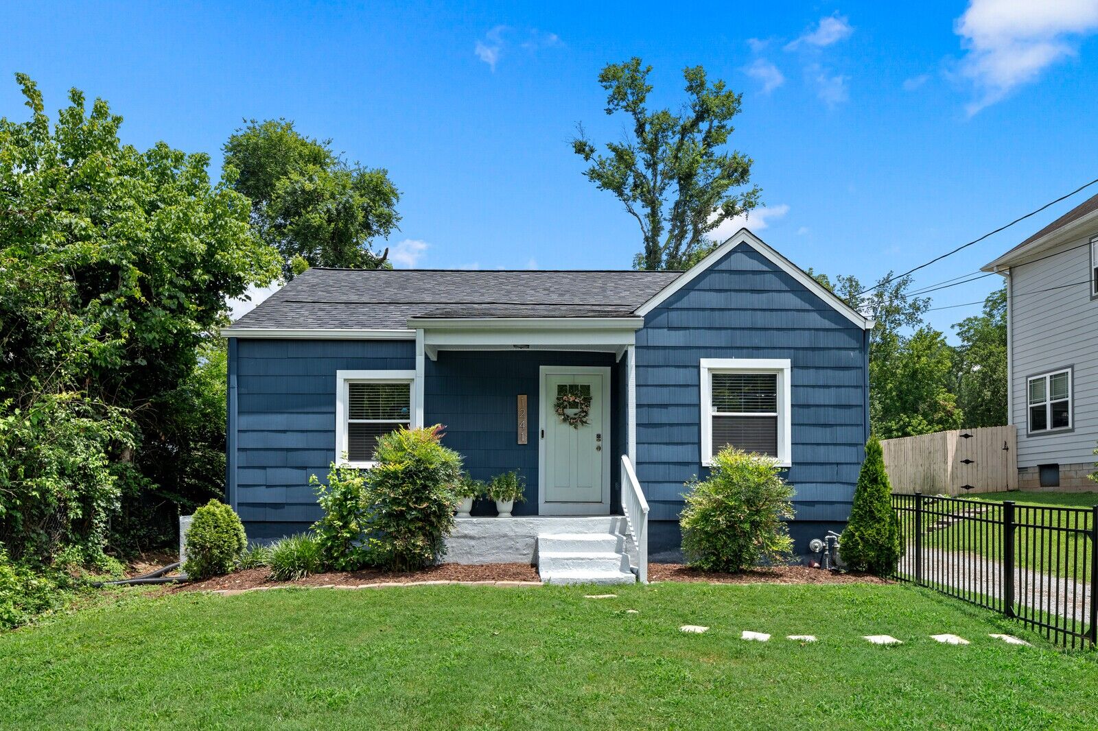 Property Photo:  1241 Ardee Ave  TN 37216 