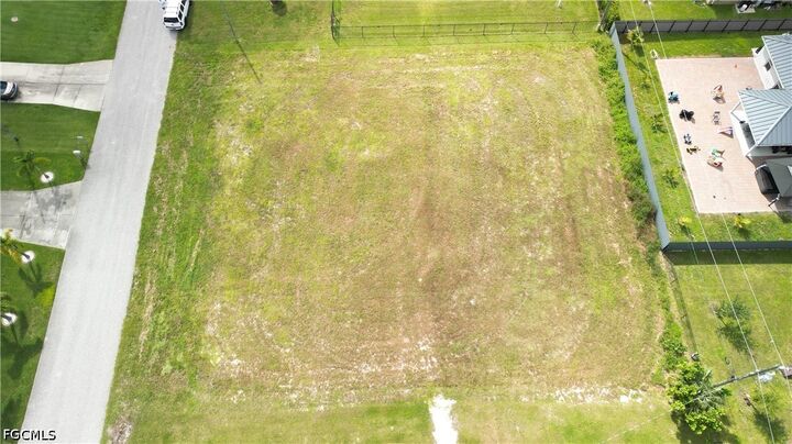 Property Photo: 519 NW 20th Terrace FL 33993