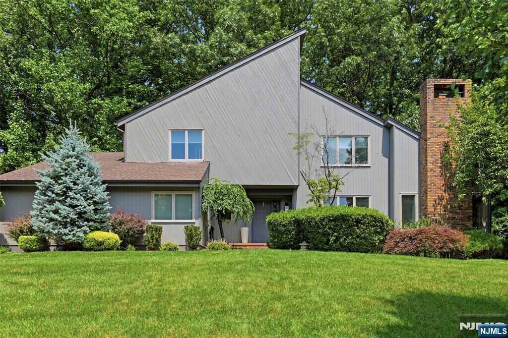 Property Photo:  8 Bayard Lane  NJ 07430 