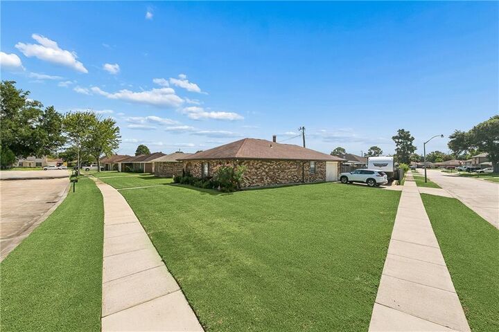 Property Photo:  3217 Jennifer Court  LA 70072 