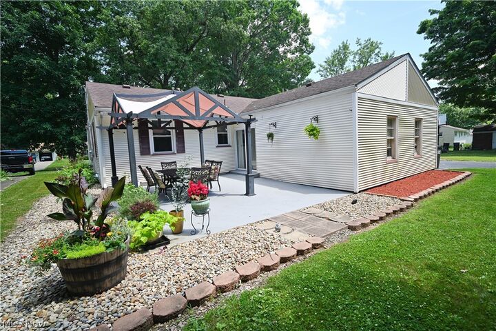 Property Photo:  4048 Dover Road  OH 44511 