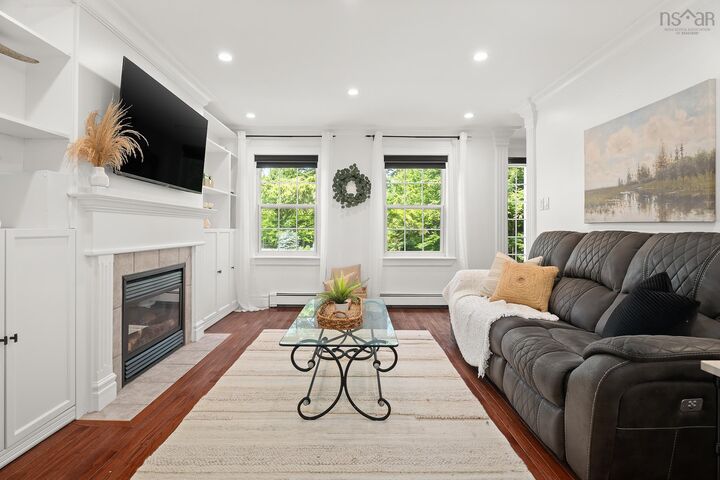 Property Photo: 579 Waterstone Run NS B4B 1X6