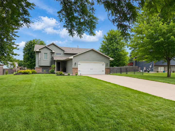 Property Photo: 9355 Jarrod Avenue S MN 55016