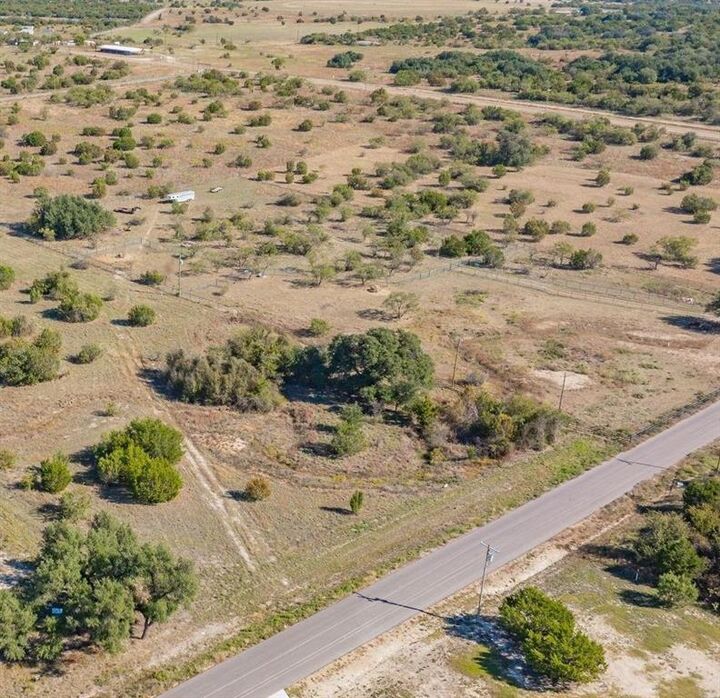 Property Photo:  130 Gilmore Court  TX 76462 