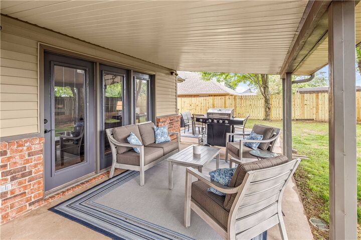 Property Photo: 501 Steele Drive AR 72712