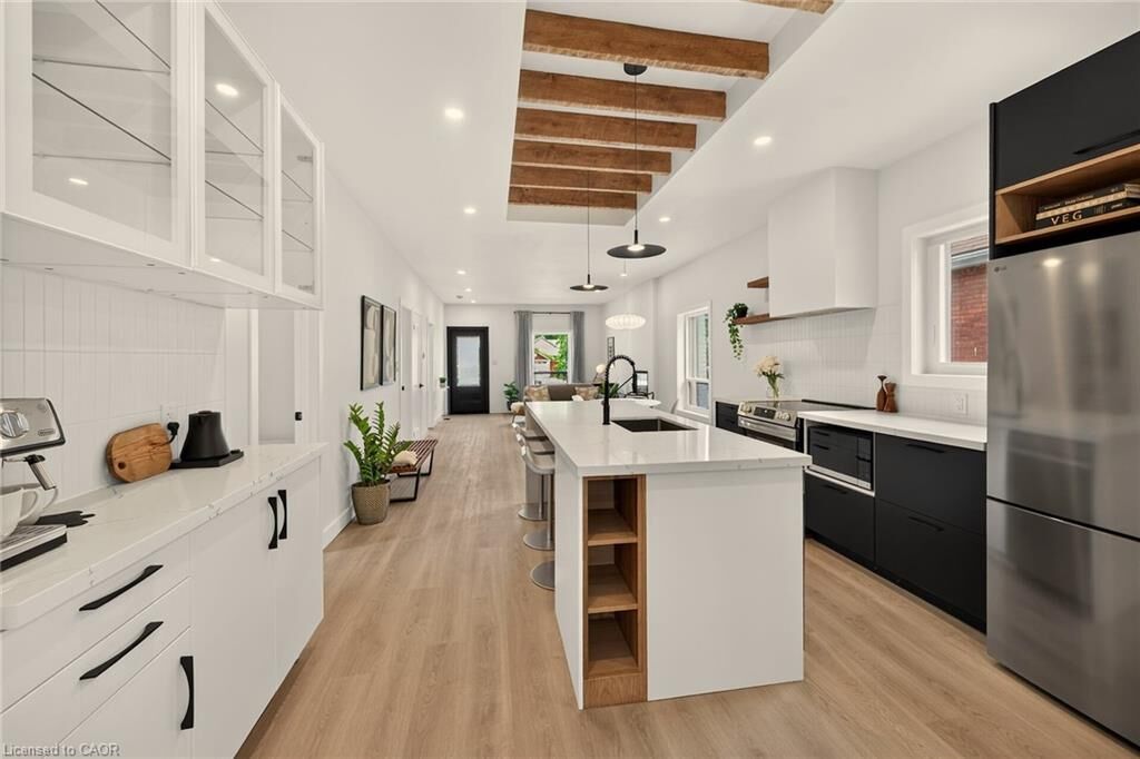 Property Photo: 96 Aberdeen Avenue ON N3S 1S3