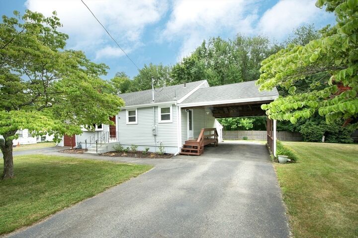 Property Photo:  18 Oakwood Dr  MA 02368 