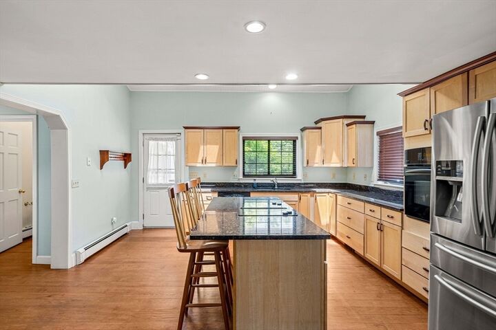 Property Photo:  987 Broadway  MA 01832 