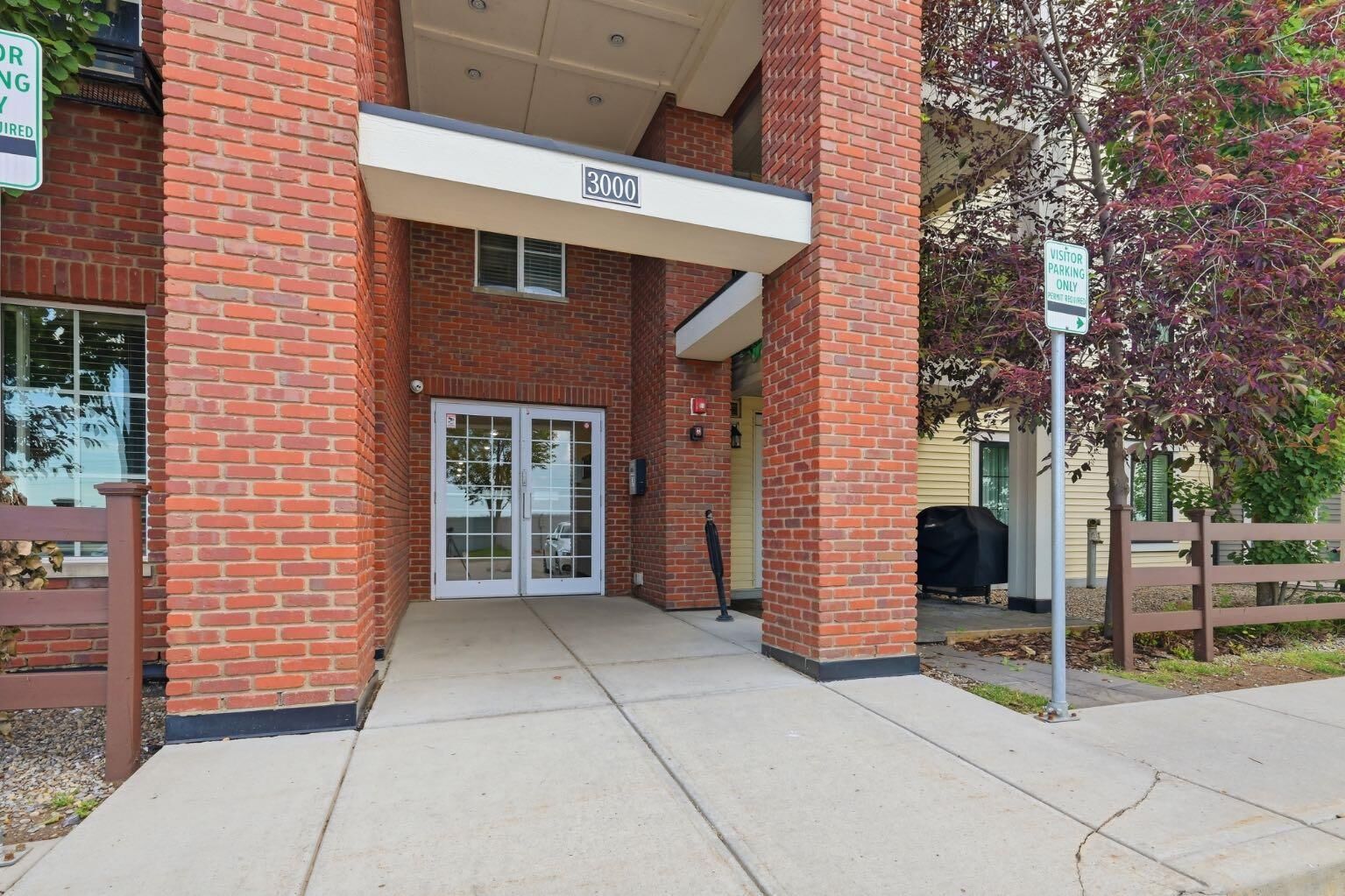 Property Photo: 755 Copperpond Boulevard SE 3315 AB T2Z 4R2